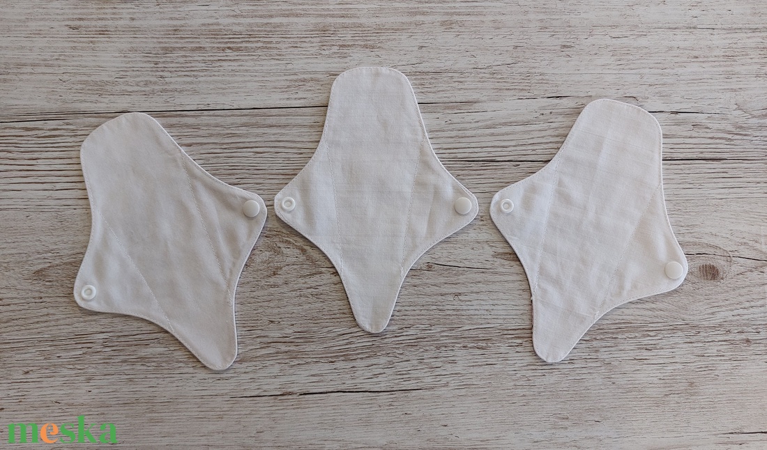 L-es tisztasági betét,intim betét,tanga betét,újramosható,fehér alapon szürke csíkos és pink virágos pamutvászonból - szépségápolás - intim higiénia - tisztasági betét - Meska.hu L-es tisztasági betét,intim betét,tanga betét,újramosható,fehér alapon szürke csíkos és pink virágos pamutvászonból - szépségápolás - intim higiénia - tisztasági betét - Meska.hu
