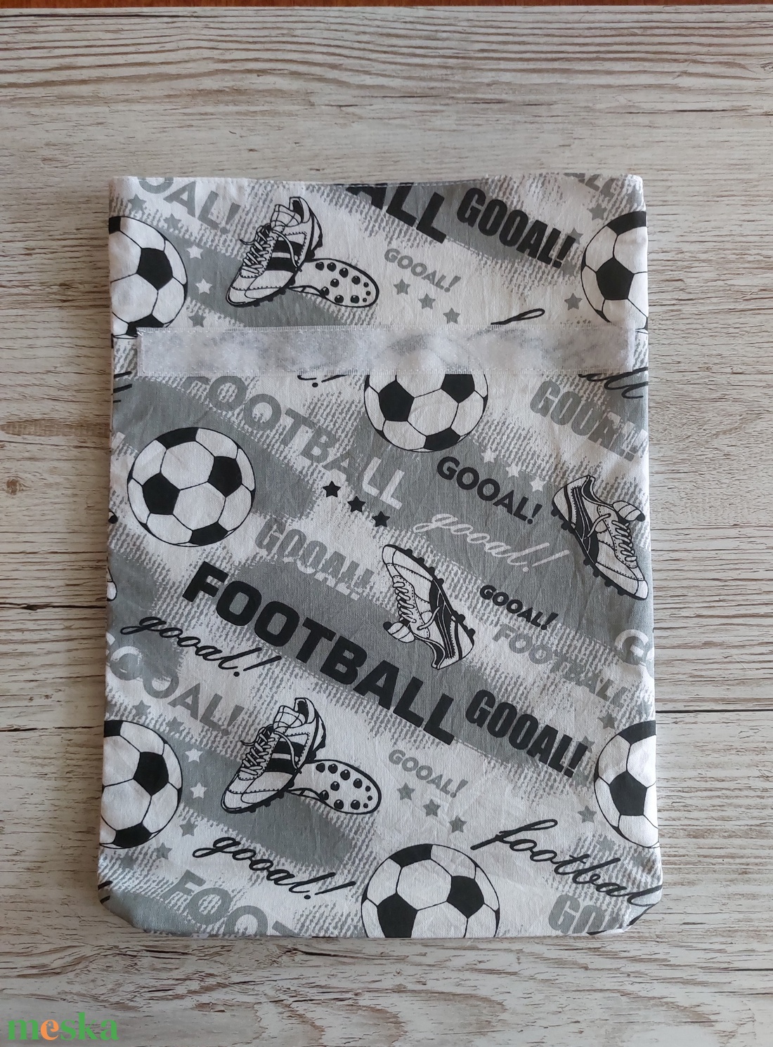 NoWaste uzsonnás tasak,fehér alapon szürke fekete focis vászonból - táska & tok - bevásárlás & shopper táska - shopper, textiltáska, szatyor - Meska.hu NoWaste uzsonnás tasak,fehér alapon szürke fekete focis vászonból - táska & tok - bevásárlás & shopper táska - shopper, textiltáska, szatyor - Meska.hu