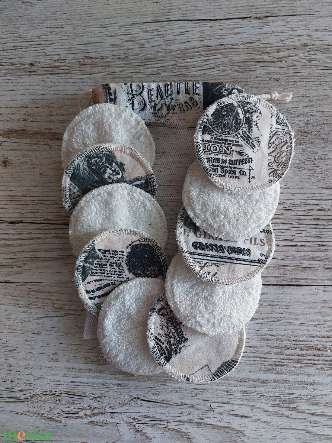 Arclemosó,arctisztitó korong,sminklemosó korong,10 db-os,ajándék zsákkal,ekrü alapon szürke mintás pamutvászonból - szépségápolás - arcápolás - arctisztító korong - Meska.hu