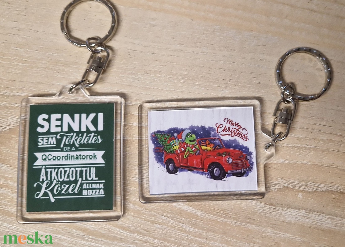Grincs akril kulcstartó � forgószemes - táska & tok - kulcstartó & táskadísz - kulcstartó - Meska.hu