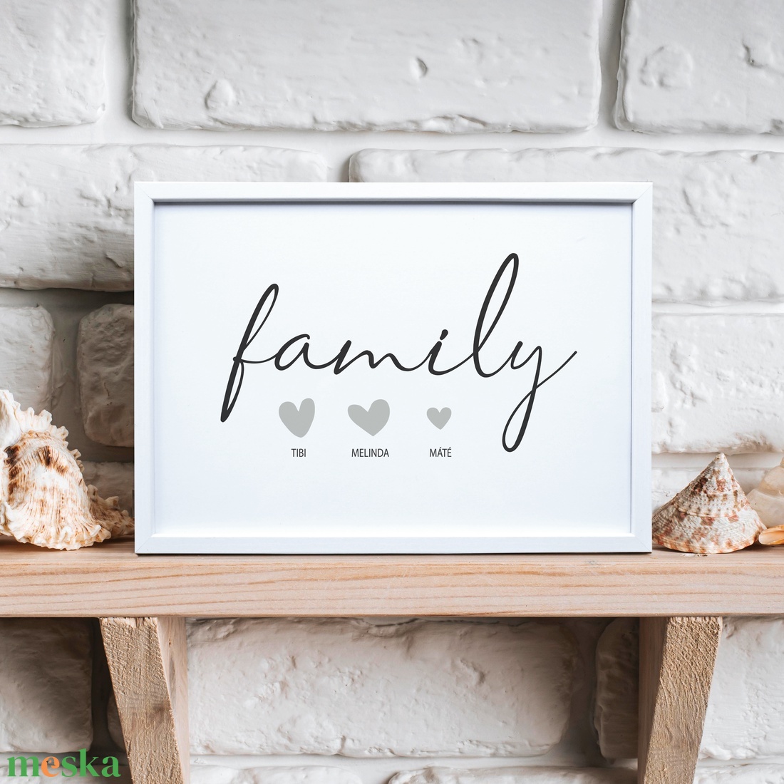 Letisztult családi family dekor nevekkel és szívekkel (digitális kép vagy fotópapírra nyomtatva) fekete-fehér - otthon & életmód - dekoráció - fali és függő dekoráció - betű & név - Meska.hu