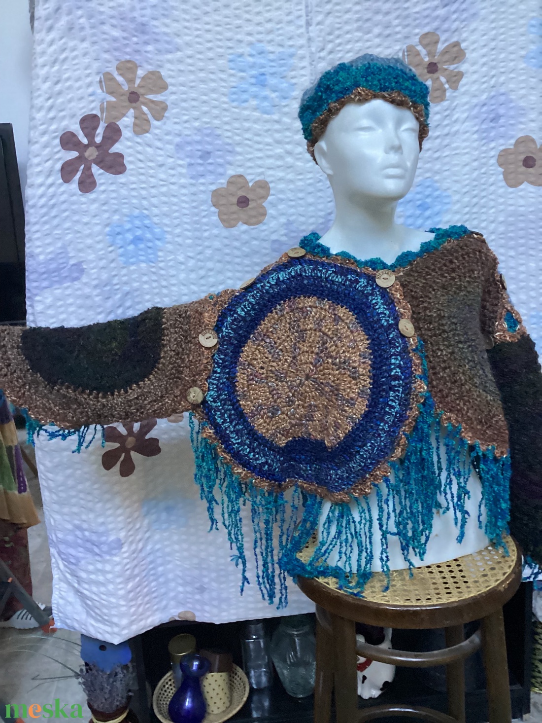 Különleges ujjas poncho sapkával. - ruha & divat - női ruha - poncsó - Meska.hu Különleges ujjas poncho sapkával. - ruha & divat - női ruha - poncsó - Meska.hu