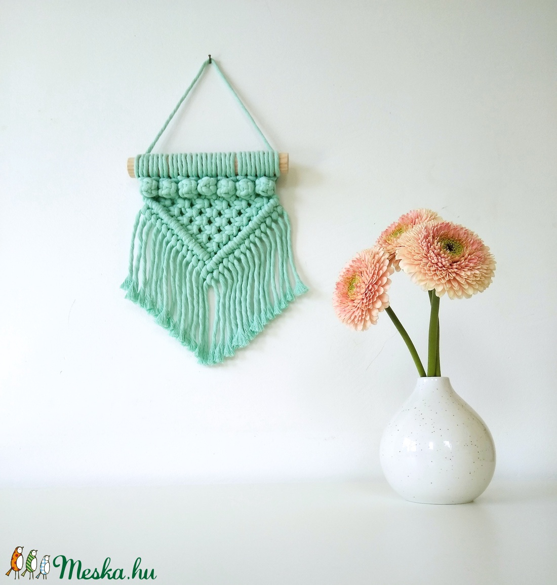 Mini bogyós makramé falidísz - Menta - otthon & életmód - dekoráció - fali és függő dekoráció - falra akasztható dekor - Meska.hu Mini bogyós makramé falidísz - Menta - otthon & életmód - dekoráció - fali és függő dekoráció - falra akasztható dekor - Meska.hu