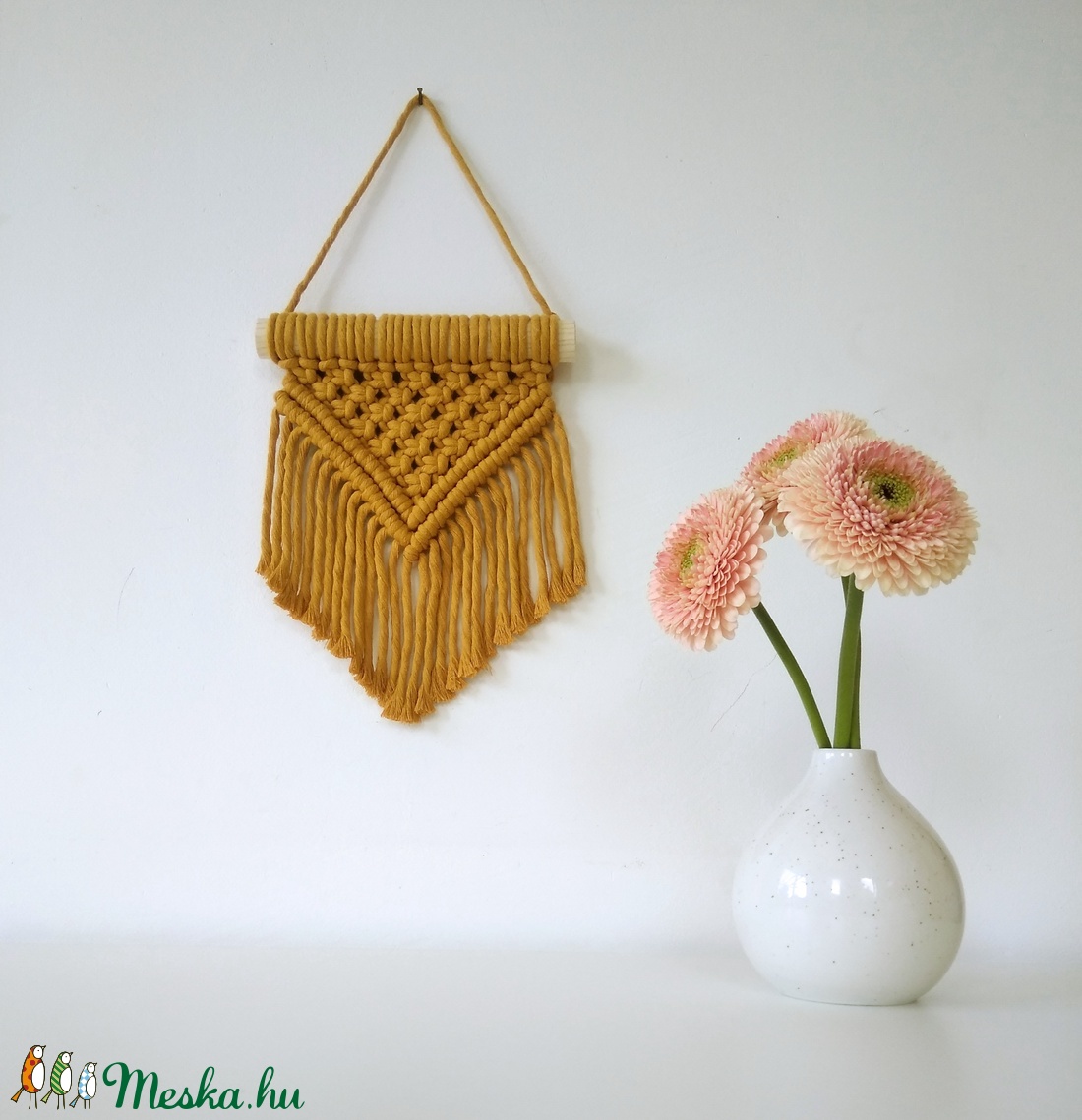 Mini makramé falidísz - mustár - otthon & életmód - dekoráció - fali és függő dekoráció - falra akasztható dekor - Meska.hu Mini makramé falidísz - mustár - otthon & életmód - dekoráció - fali és függő dekoráció - falra akasztható dekor - Meska.hu