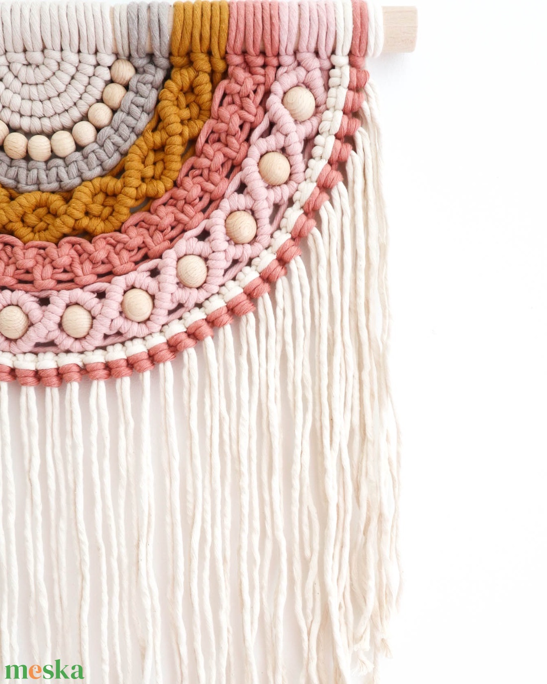 Gyöngyös szivárvány makramé falidísz  - mustár - otthon & életmód - dekoráció - fali és függő dekoráció - falra akasztható dekor - Meska.hu