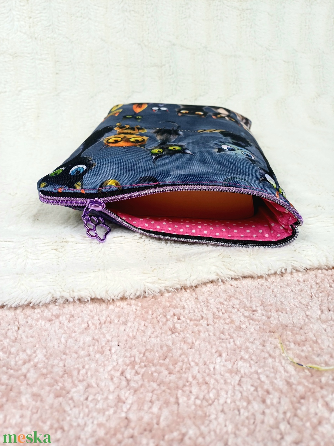 Könyvtok mancsos cipzárral - könyv & zene - könyvtok - Meska.hu