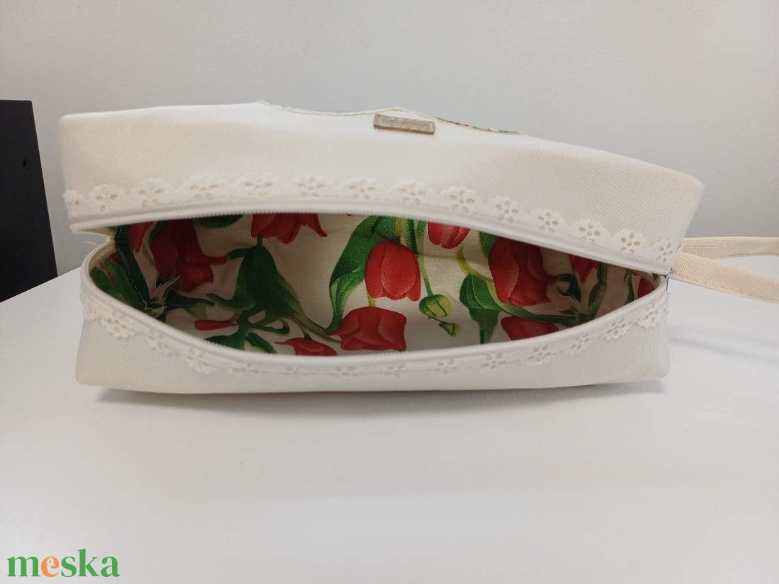 Különleges neszeszer, tulipános - táska & tok - neszesszer - Meska.hu