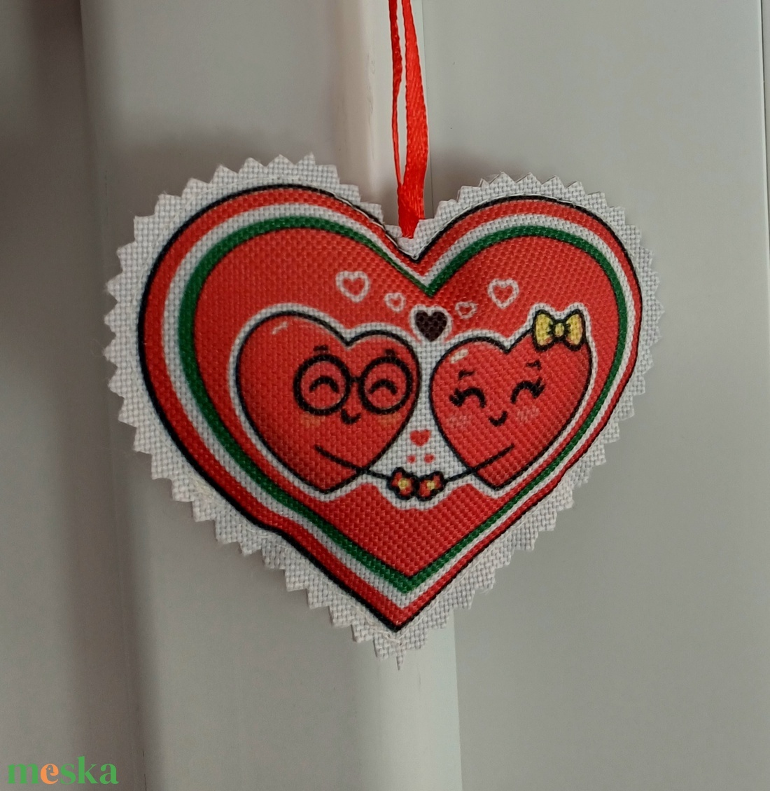 Valentin-napi illatos szívecskék  - táska & tok - kulcstartó & táskadísz - kulcstartó - Meska.hu