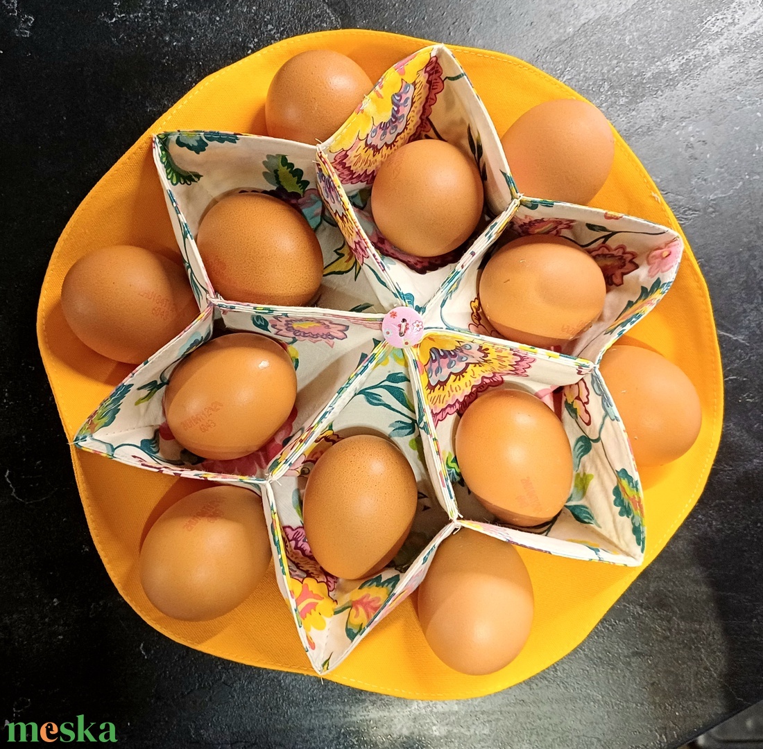 Húsvéti tojás tároló, kosárka  - ünnepi díszek, dekorációk - húsvéti díszek és dekorációk - húsvéti asztaldíszek - Meska.hu