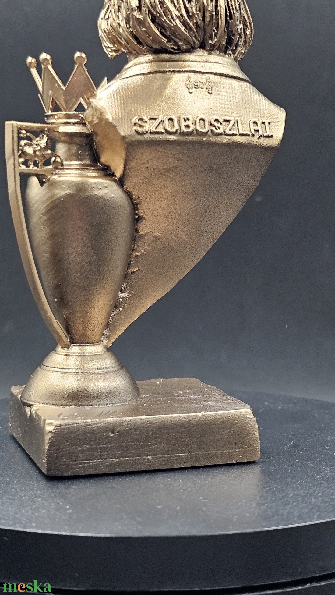 Szoboszlai Dominik Premier Liga kupagyőztes szobor - művészet - szobor - kerámia - Meska.hu