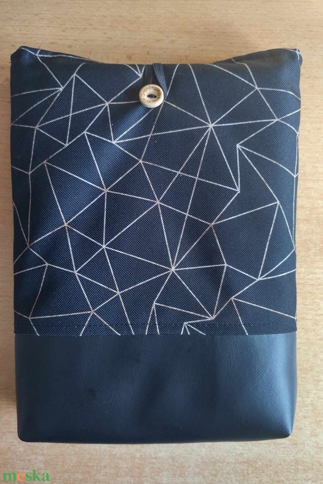 Könyvvédő tok - Fekete, geometriai mintás - könyv & zene - könyvtok - Meska.hu Könyvvédő tok - Fekete, geometriai mintás - könyv & zene - könyvtok - Meska.hu