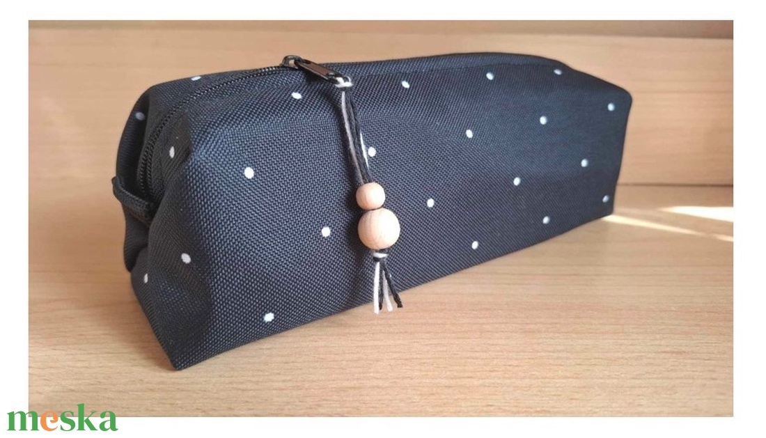 Pöttyös fekete origami tolltartó/neszesszer - nagy méretű - otthon & életmód - papír, írószer - tolltartó & ceruzatekercs - Meska.hu Pöttyös fekete origami tolltartó/neszesszer - nagy méretű - otthon & életmód - papír, írószer - tolltartó & ceruzatekercs - Meska.hu