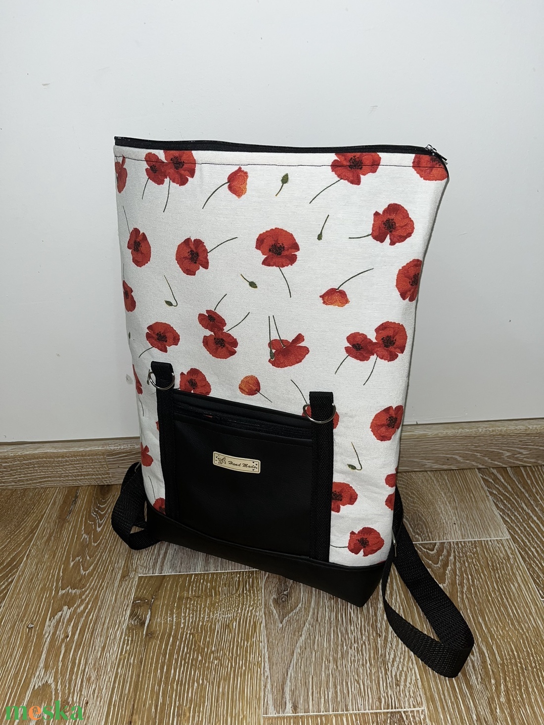 - Laura Rolltop hátizsák - pipacsos mintával - táska & tok - hátizsák - roll top hátizsák - Meska.hu - Laura Rolltop hátizsák - pipacsos mintával - táska & tok - hátizsák - roll top hátizsák - Meska.hu