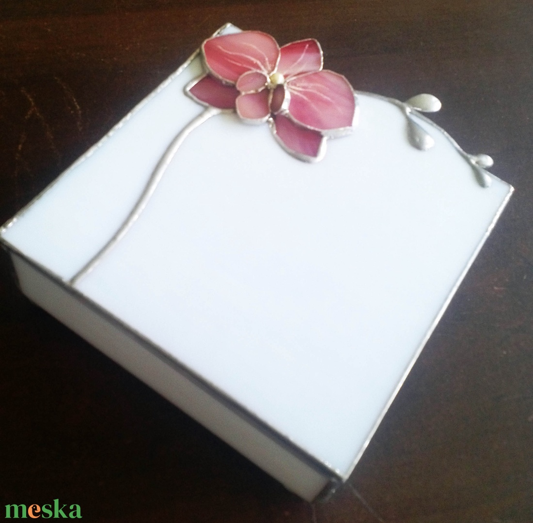 3D Orchideás ékszerdoboz tiffany üvegből - ékszer - ékszertartó - ékszerdoboz - Meska.hu 3D Orchideás ékszerdoboz tiffany üvegből - ékszer - ékszertartó - ékszerdoboz - Meska.hu