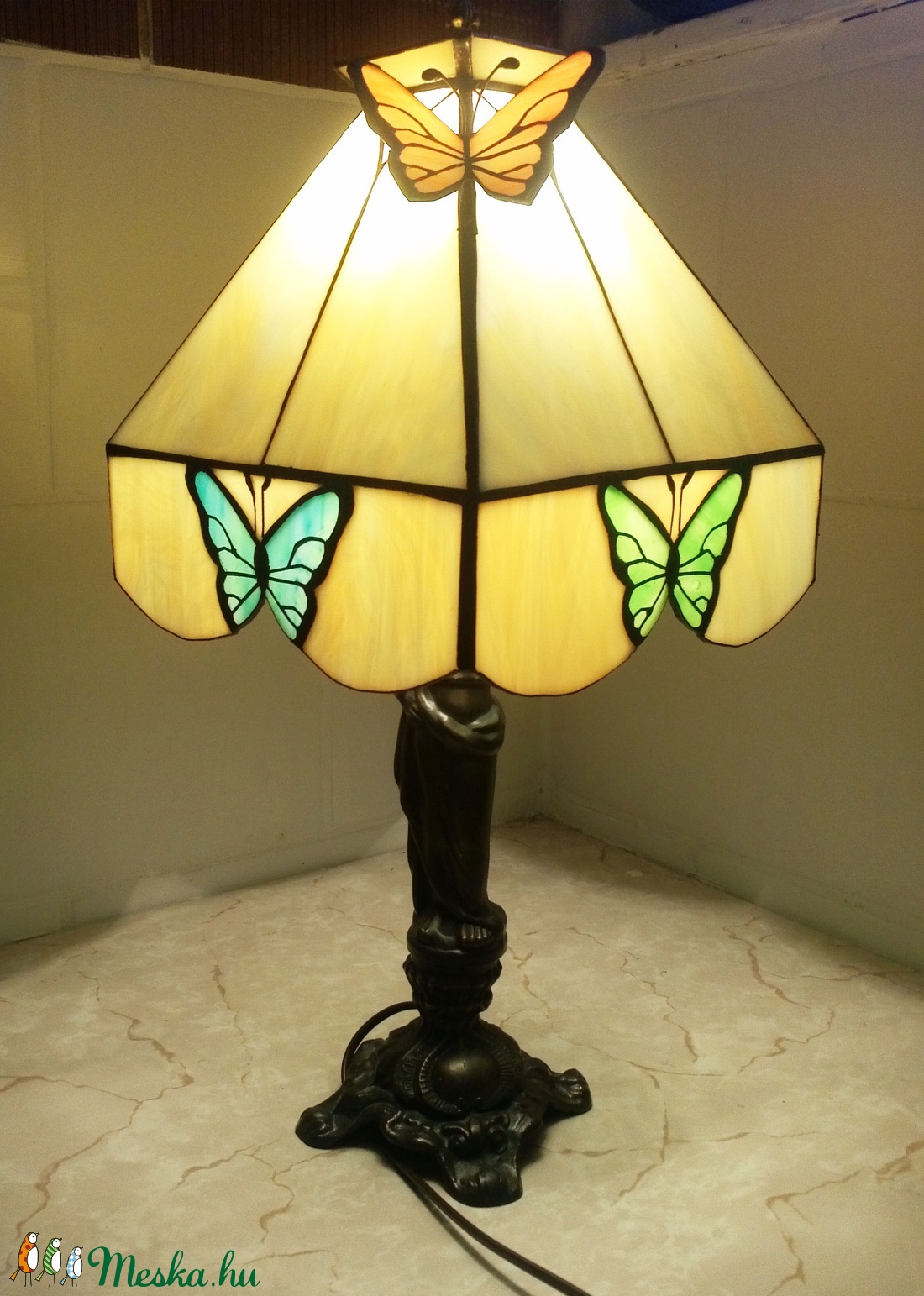 Pillangós tiffany lámpa - otthon & életmód - lámpa - asztali lámpa - Meska.hu