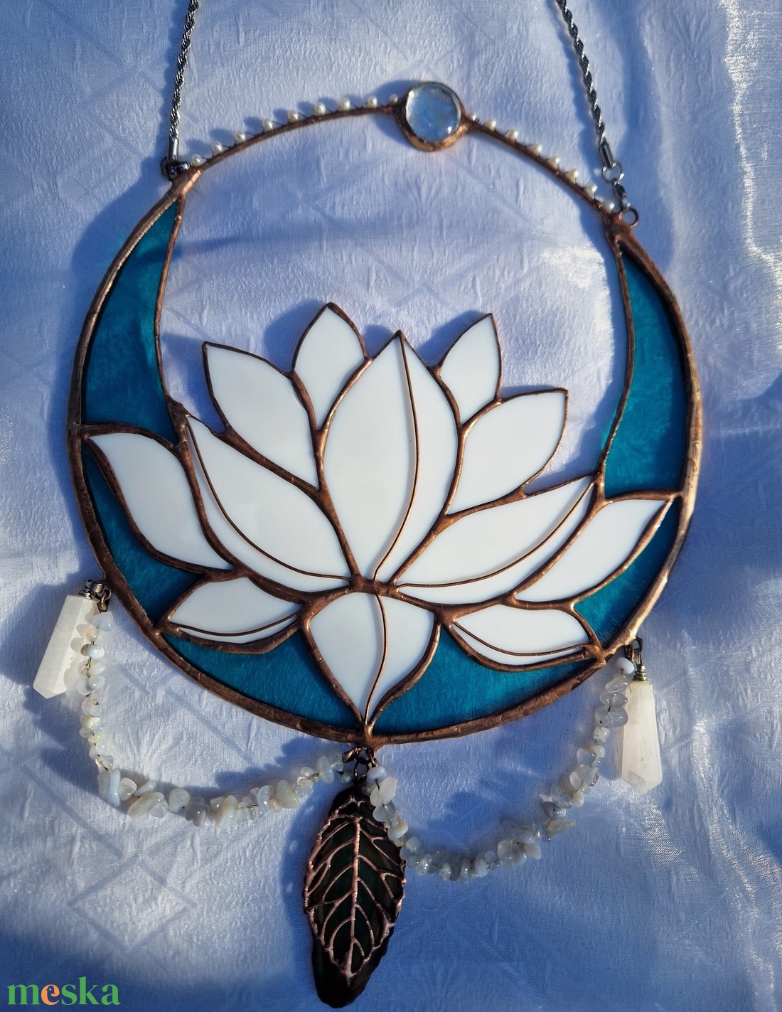 Lótusz napfogó kék holdkehelyben - otthon & életmód - dekoráció - ajtó- és ablak dekoráció - ablakdísz - Meska.hu