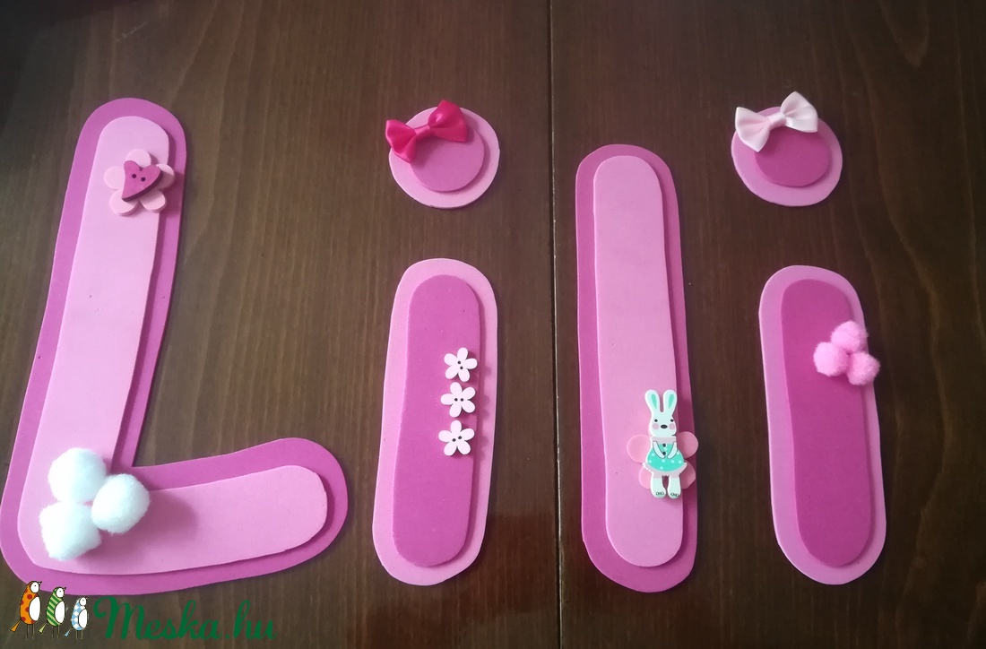 Dekorgumi név (Lili) -  - Meska.hu