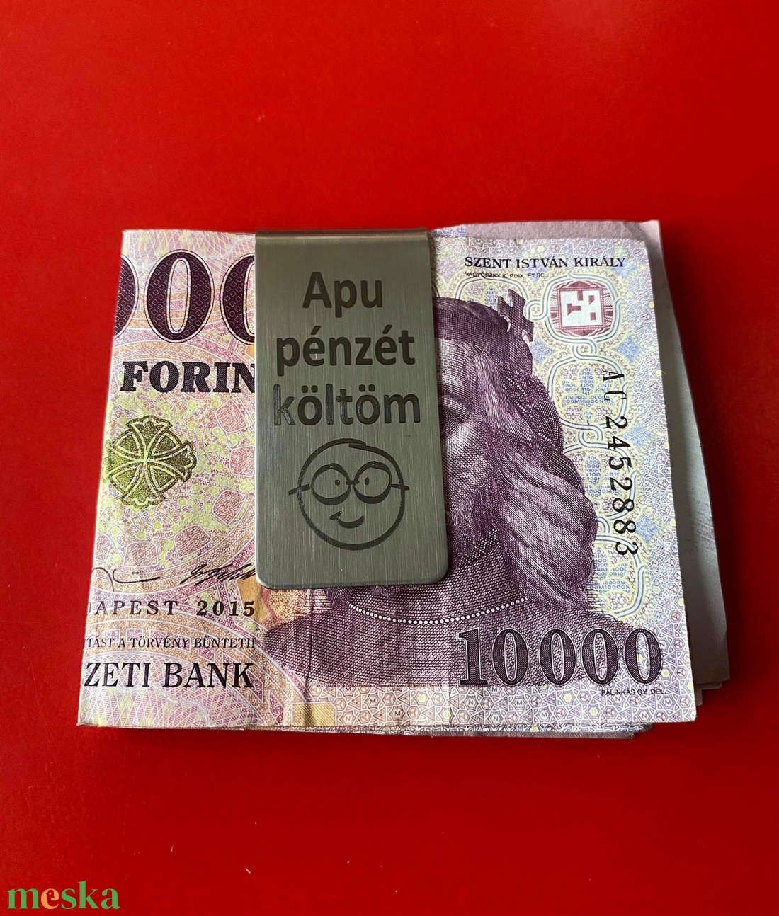 Pénzcsipesz Anyu pénzét költöm - Apu pénzét költöm - Szüleim pénzét költöm - táska & tok - pénztárca & más tok - pénztárca - férfi pénztárca - Meska.hu Pénzcsipesz Anyu pénzét költöm - Apu pénzét költöm - Szüleim pénzét költöm - táska & tok - pénztárca & más tok - pénztárca - férfi pénztárca - Meska.hu