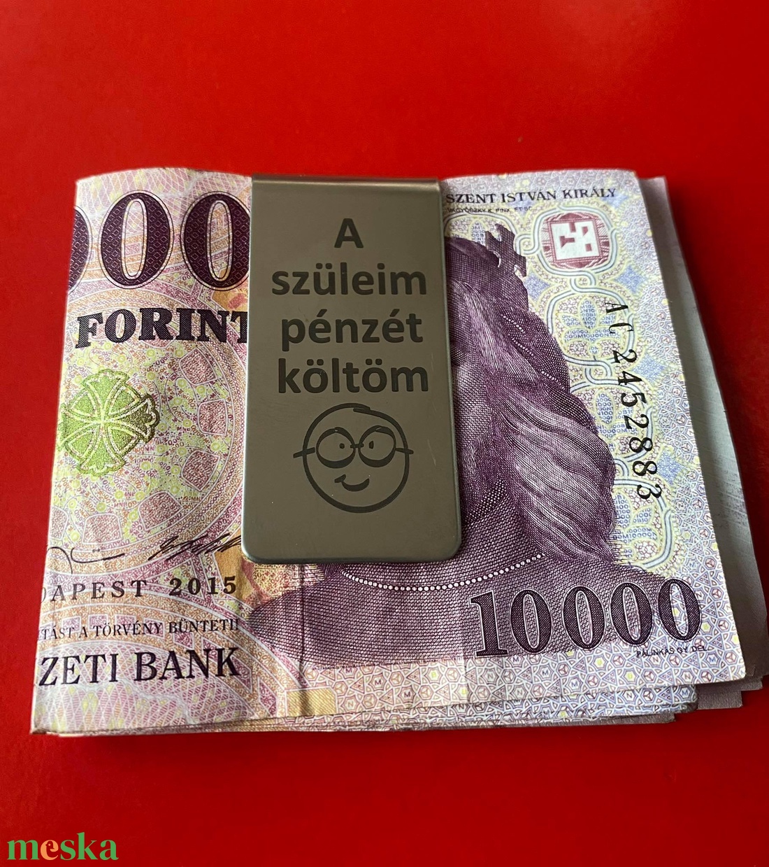 Pénzcsipesz Anyu pénzét költöm - Apu pénzét költöm - Szüleim pénzét költöm - táska & tok - pénztárca & más tok - pénztárca - férfi pénztárca - Meska.hu Pénzcsipesz Anyu pénzét költöm - Apu pénzét költöm - Szüleim pénzét költöm - táska & tok - pénztárca & más tok - pénztárca - férfi pénztárca - Meska.hu