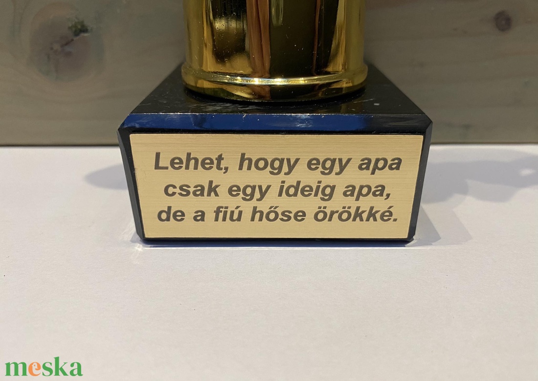 Oscar szobor, egyedi gravírozással, Apa - otthon & életmód - dekoráció - asztal és polc dekoráció - könyvszobor - Meska.hu