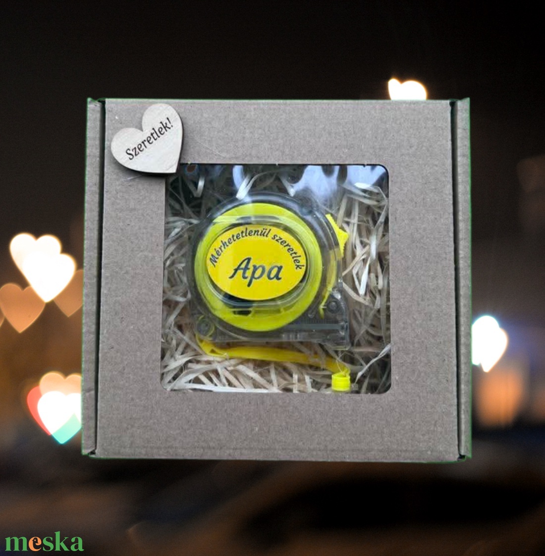 Mérőszalag egyedi gravírozással, dobozban - kellékek & szerszámok - vegyes alapanyag - egyéb alapanyag - Meska.hu