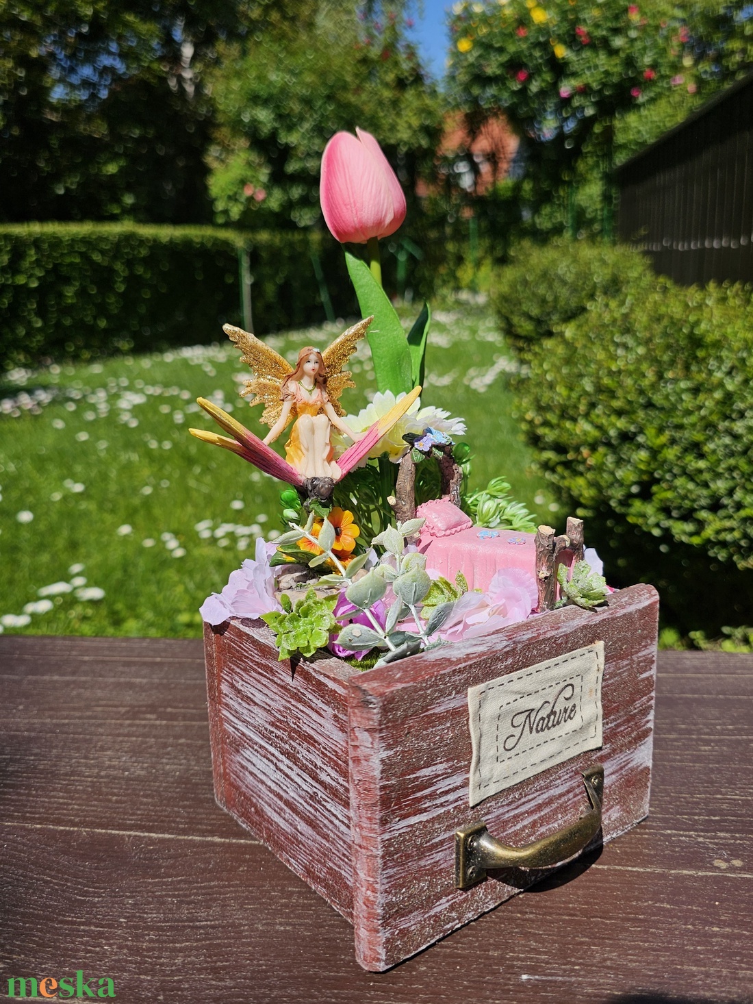 Fióknyi tündérkert tündérrel pillangó háton - otthon & életmód - dekoráció - asztal és polc dekoráció - asztaldísz - Meska.hu