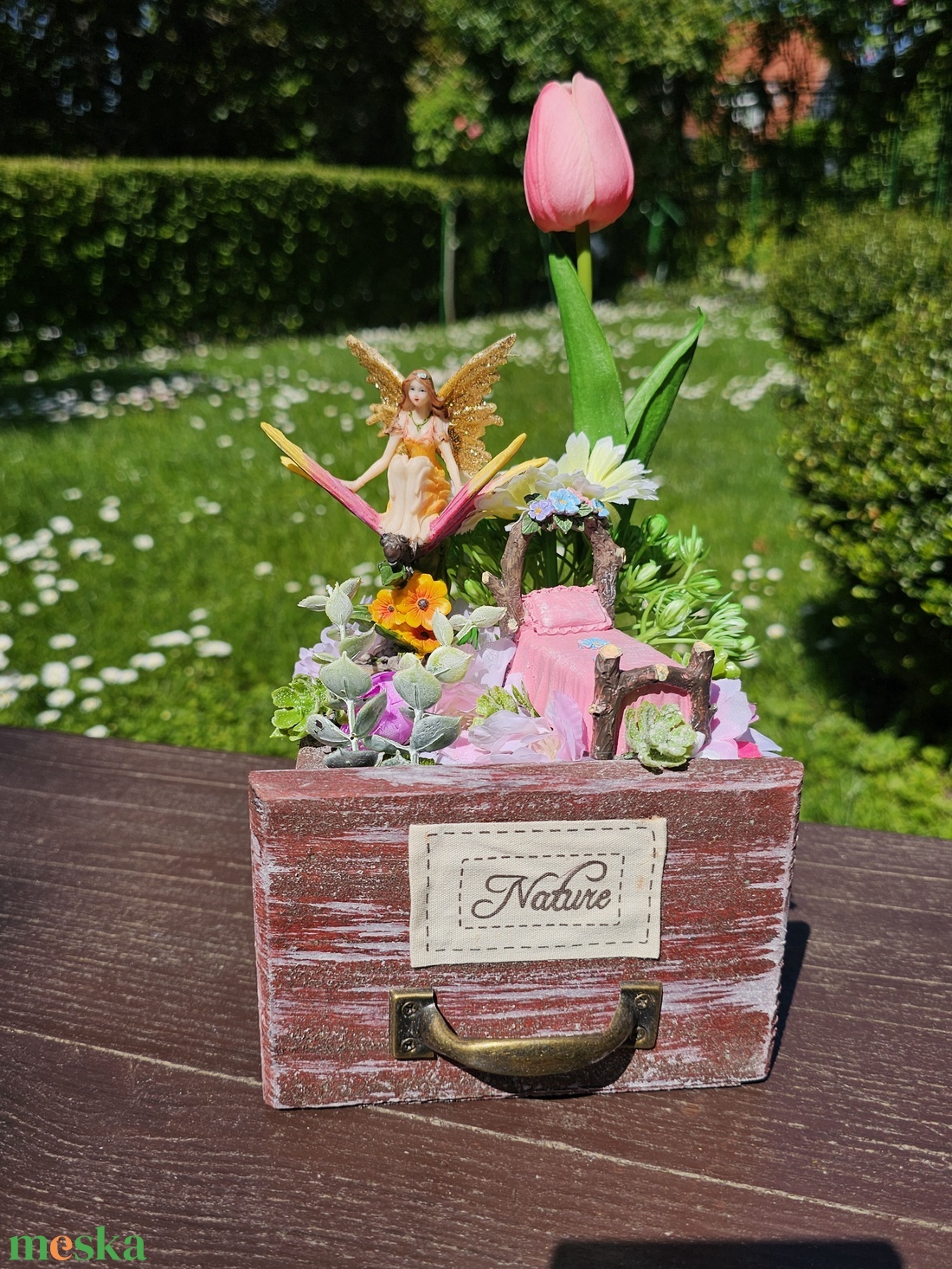 Fióknyi tündérkert tündérrel pillangó háton - otthon & életmód - dekoráció - asztal és polc dekoráció - asztaldísz - Meska.hu