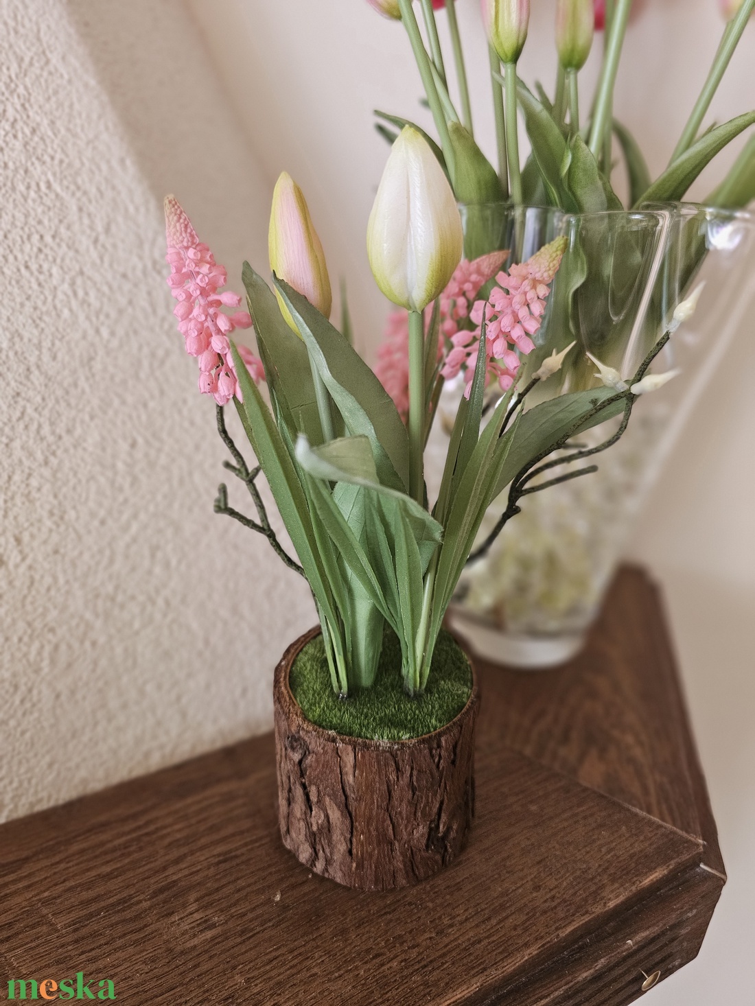 Gyöngyike bimbózó tulipánokkal fából készült kaspóban - otthon & életmód - dekoráció - asztal és polc dekoráció - asztaldísz - Meska.hu Gyöngyike bimbózó tulipánokkal fából készült kaspóban - otthon & életmód - dekoráció - asztal és polc dekoráció - asztaldísz - Meska.hu