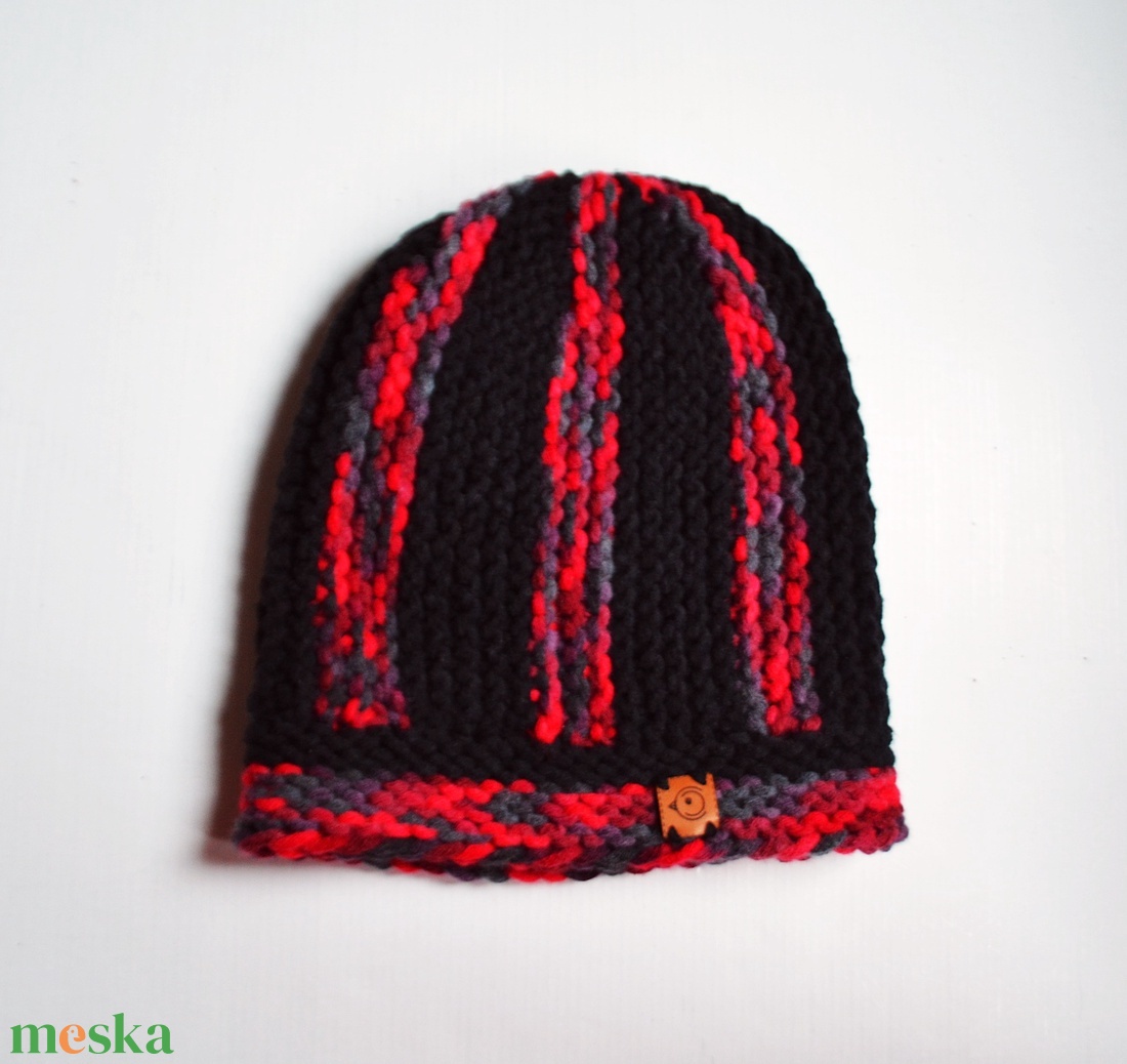 Fekete-piros vastag unisex sapka - ruha & divat - sál, sapka, kendő - sapka - Meska.hu