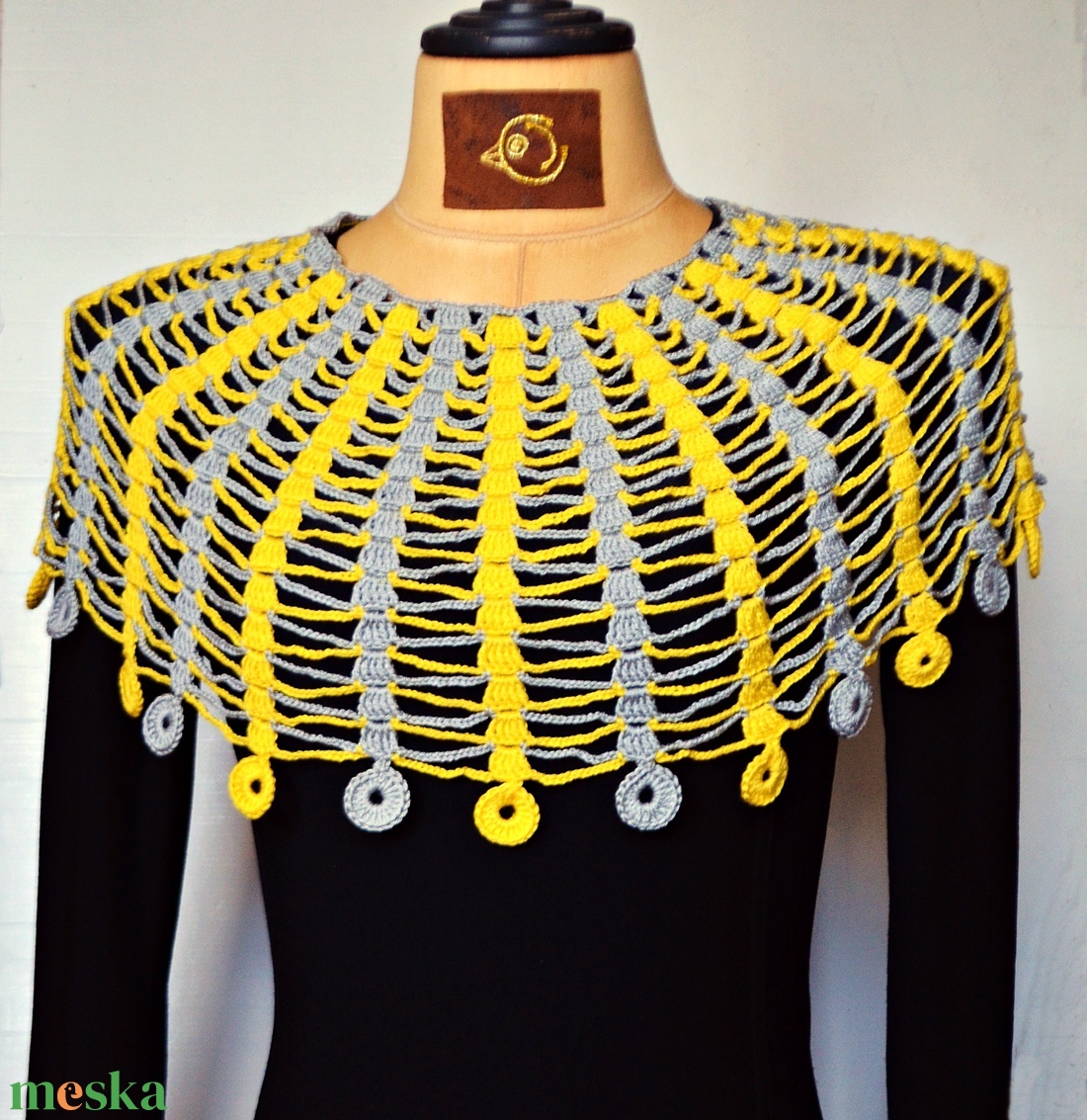 Napsárga - szürke - horgolt körgallér - ruha & divat - női ruha - bolero - Meska.hu Napsárga - szürke - horgolt körgallér - ruha & divat - női ruha - bolero - Meska.hu