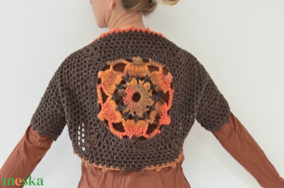 Barna - pasztell mandala - horgolt buborék boleró narancsvörös mandala mintával. - ruha & divat - női ruha - bolero - Meska.hu Barna - pasztell mandala - horgolt buborék boleró narancsvörös mandala mintával. - ruha & divat - női ruha - bolero - Meska.hu