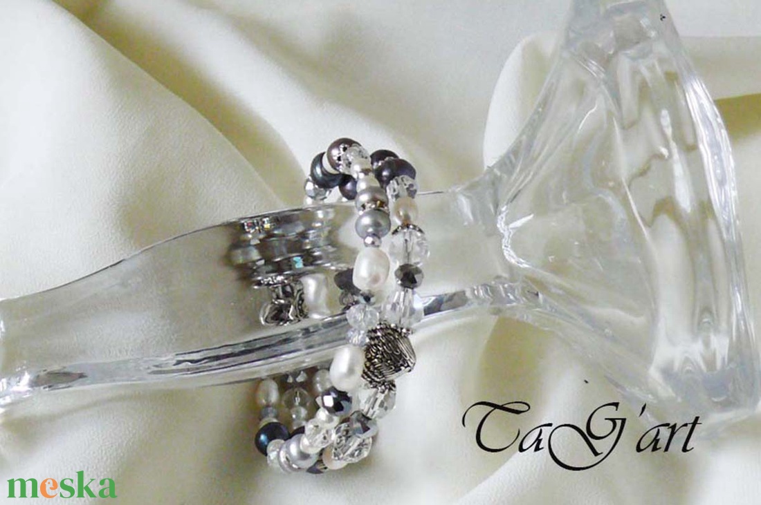 Felhő karperec  ajándék, különleges, elegáns, klasszikus, nő, memóriadrótos, swarovski  - ékszer - karkötő - memóriadrótos karkötő - Meska.hu