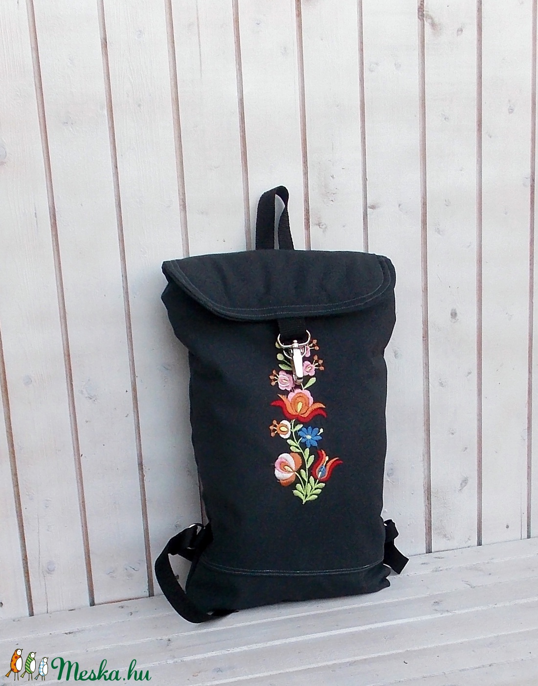 Hímzett virágos hátizsák -  - Meska.hu