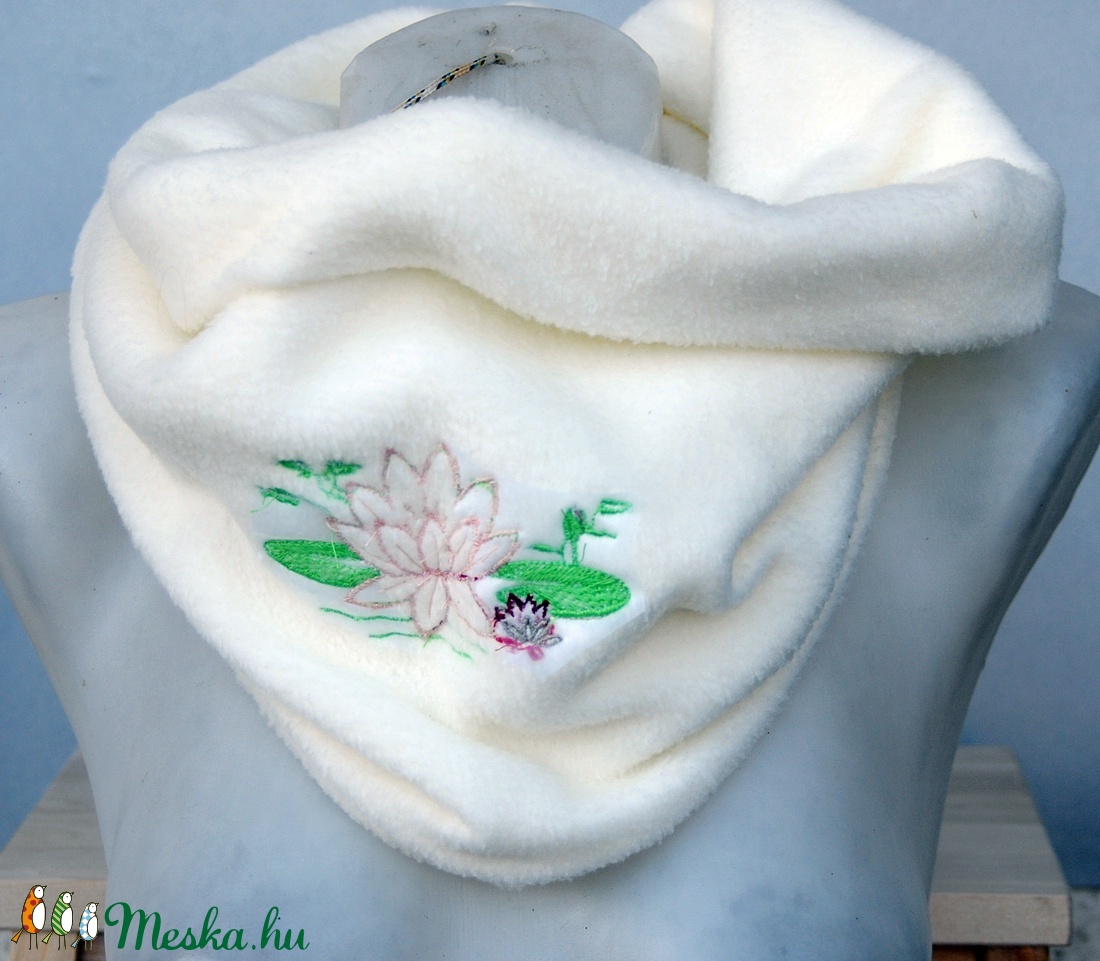 Hímzett vastag puha női körsál, sál, téli sál virágos sál - ruha & divat - sál, sapka, kendő - sál - Meska.hu