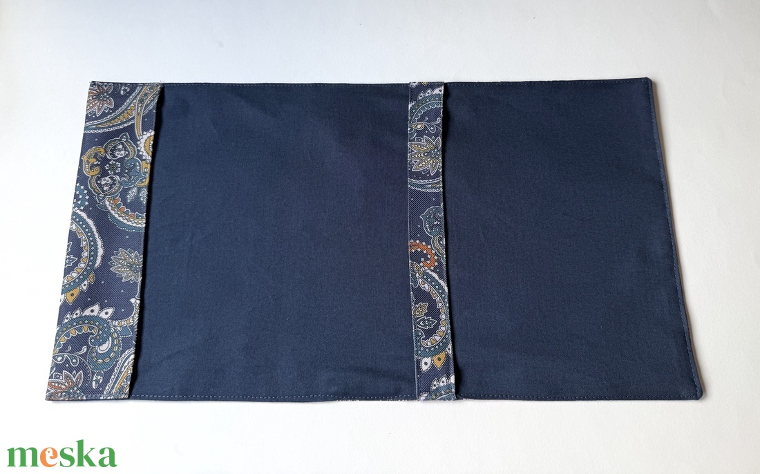 Gyöngyvászon / textil könyvborító - otthon & életmód - papír, írószer - könyv- és füzetborító - Meska.hu