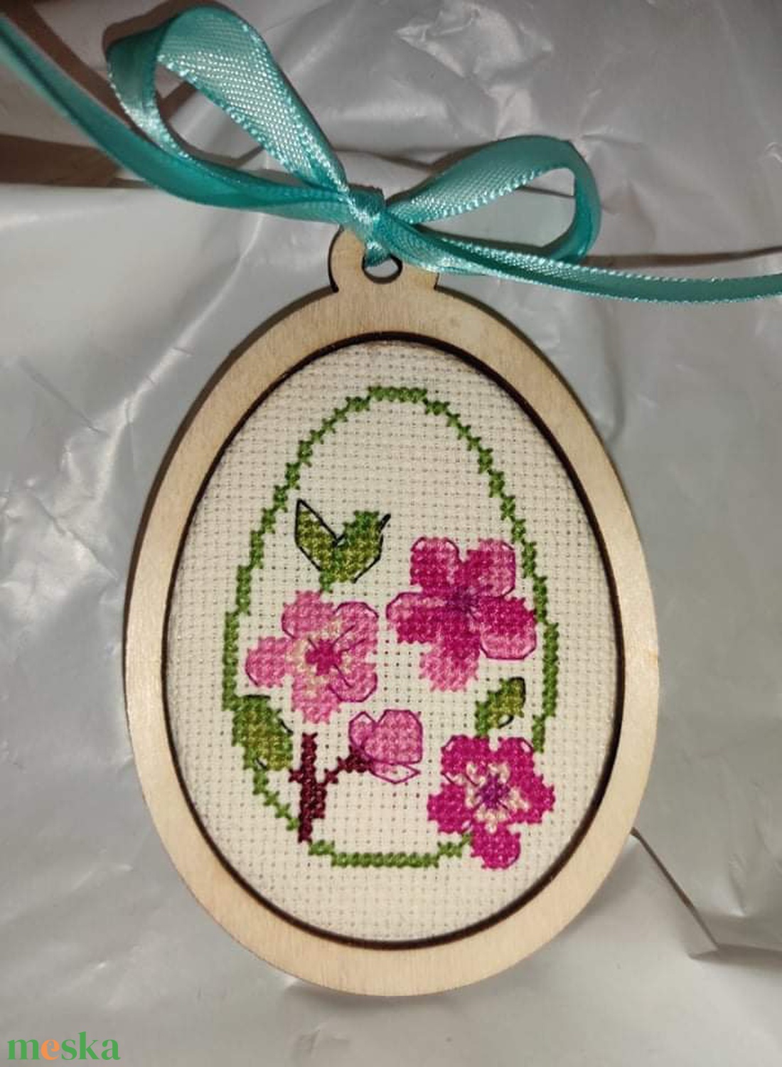 Keresztszemes Húsvéti tojás fa keretben - otthon & életmód - dekoráció - fali és függő dekoráció - függődísz - Meska.hu