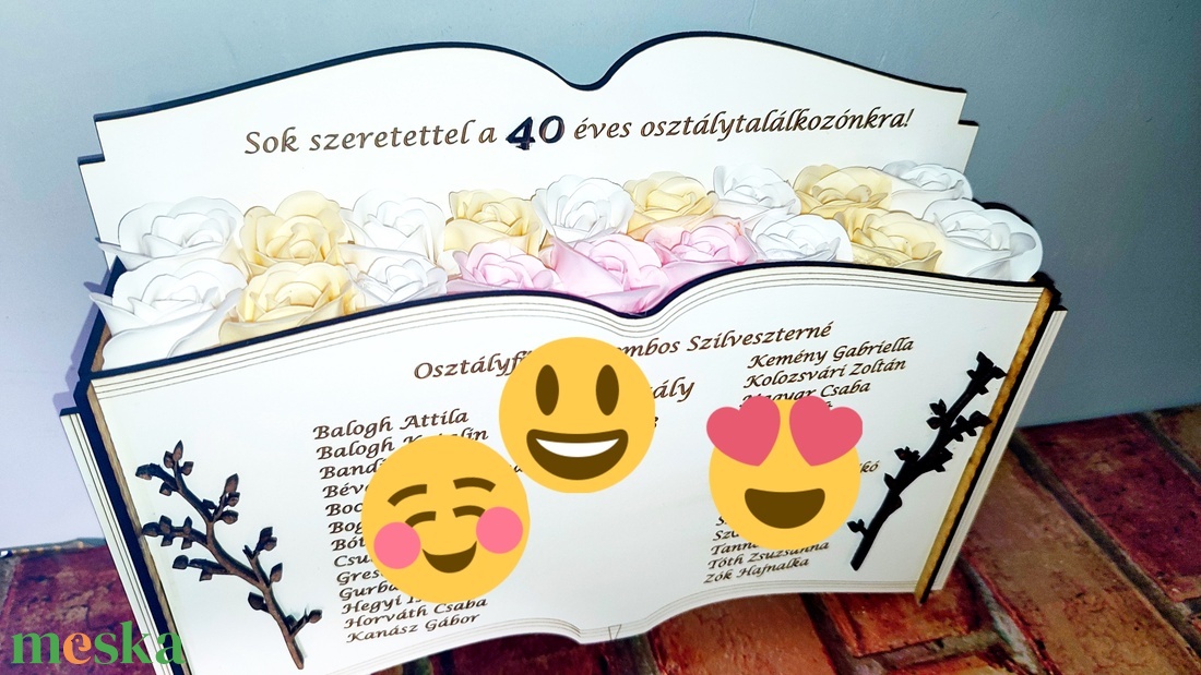 Osztálytalálkozóra, ballagásra egyedi virágbox napló formában névsorral akciós termékkép 1