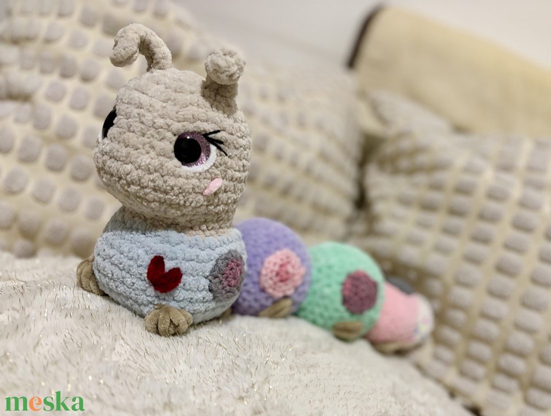 Szivárvány Szívecskés Hernyó � kézzel horgolt amigurumi - játék & sport - plüssállat & játékfigura - más figura - Meska.hu