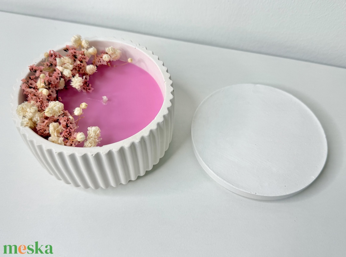 Kézműves illatgyertya fátyolvirággal  - otthon & életmód - gyertya, illat, aroma - gyertya - Meska.hu