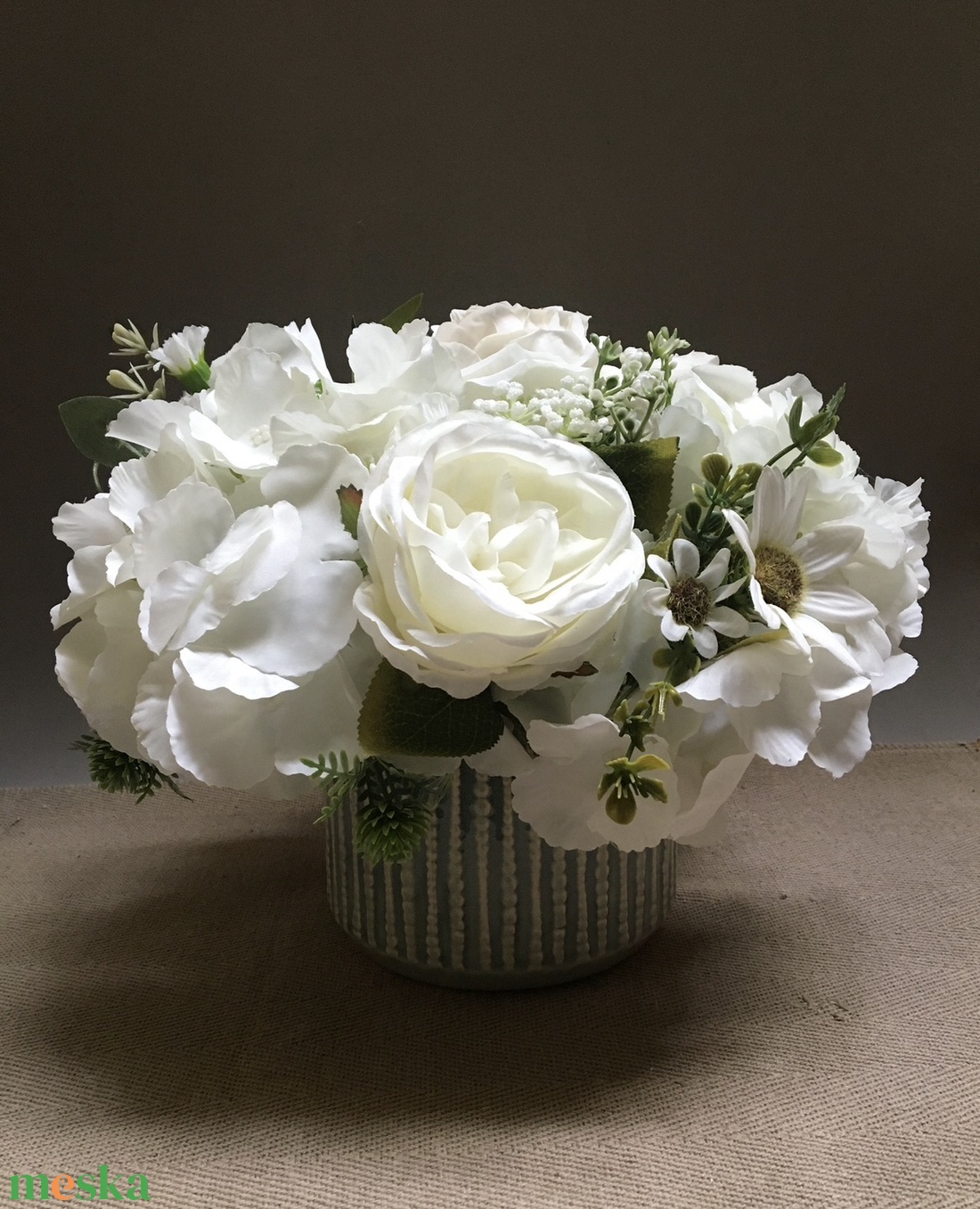 Fehér virág asztaldísz, virágdísz - otthon & életmód - dekoráció - Meska.hu