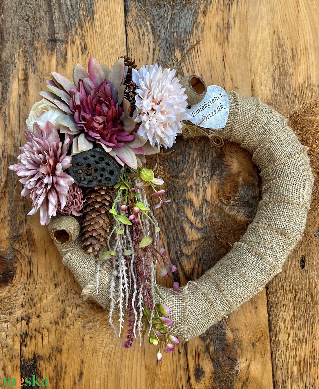 Szív sírdísz, koszorú , 30 cm - otthon & életmód - vallás - temetkezési tárgy - sírdísz, kegyeleti dísz - Meska.hu Szív sírdísz, koszorú , 30 cm - otthon & életmód - vallás - temetkezési tárgy - sírdísz, kegyeleti dísz - Meska.hu