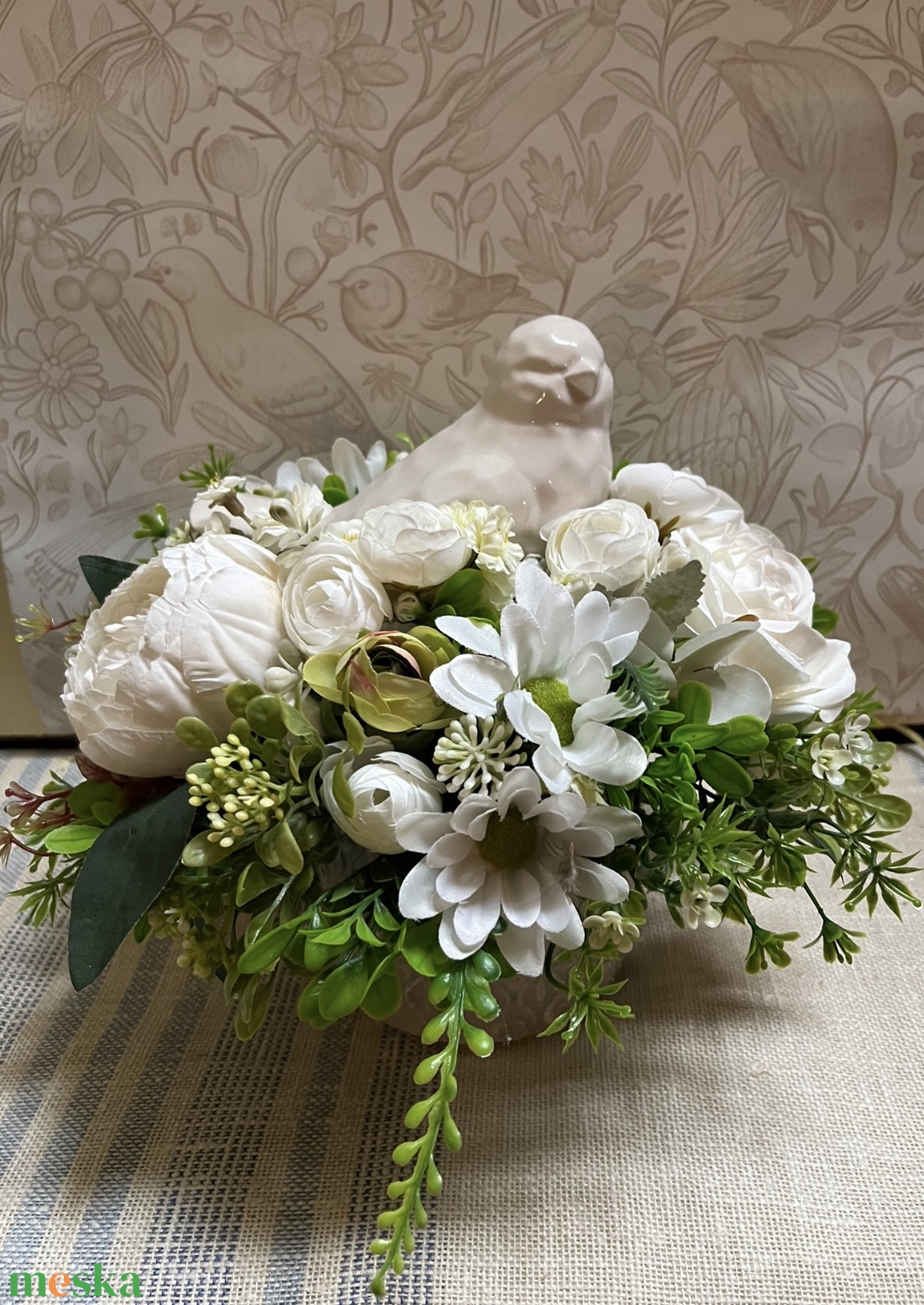 Tavaszi asztaldísz madarakkal - otthon & életmód - virágdekoráció - virágdíszek - virágdísz kaspóban - Meska.hu