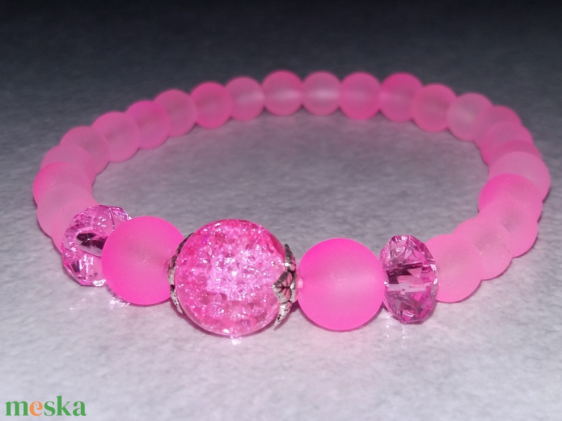 Pink jeges karkötő - ékszer - karkötő - bogyós karkötő - Meska.hu Pink jeges karkötő - ékszer - karkötő - bogyós karkötő - Meska.hu