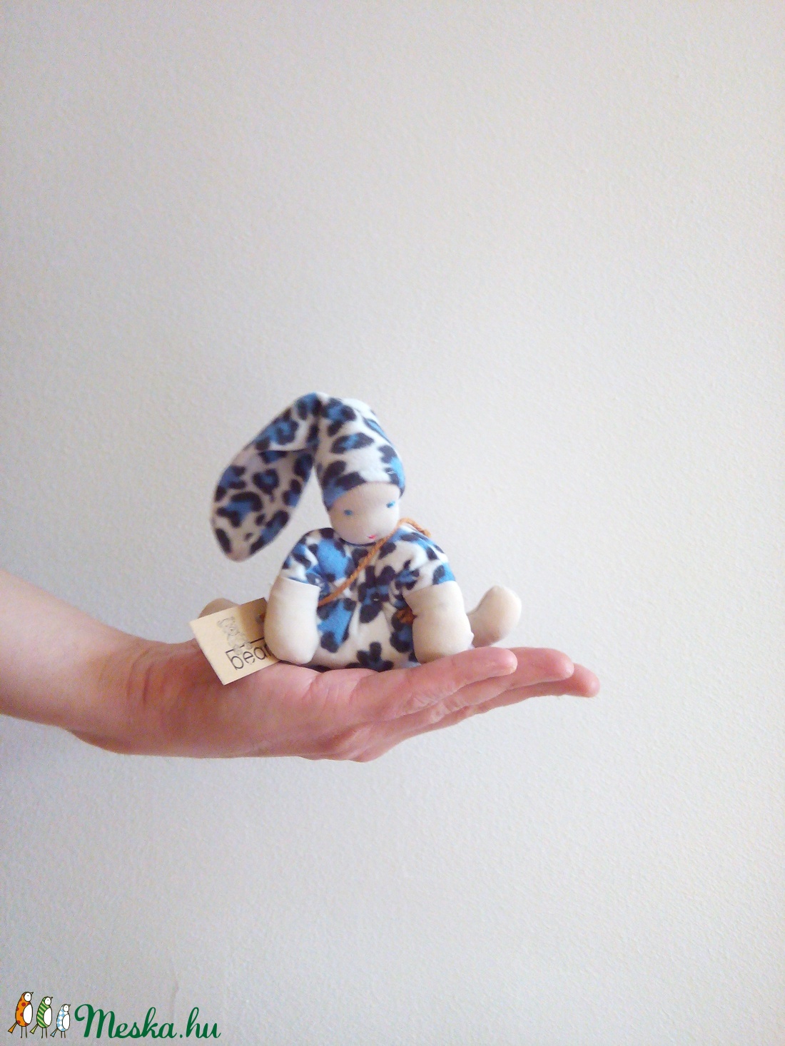 Picurka ülő Mandula-manó -  - Meska.hu