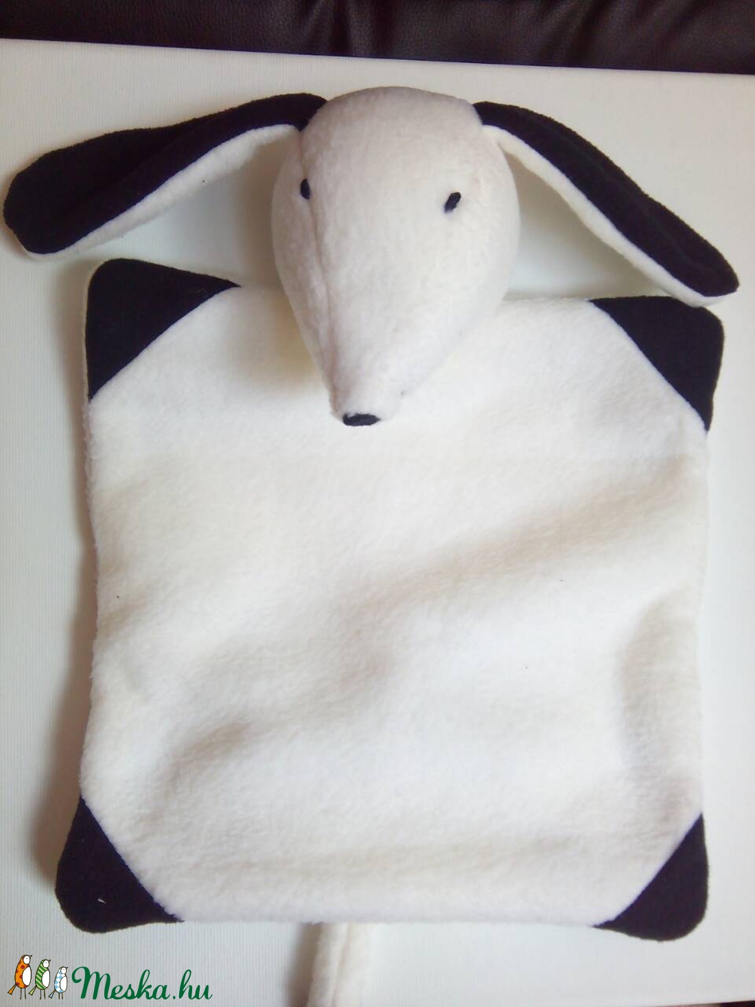 Fekete-fehér polár alvó kutya -  - Meska.hu