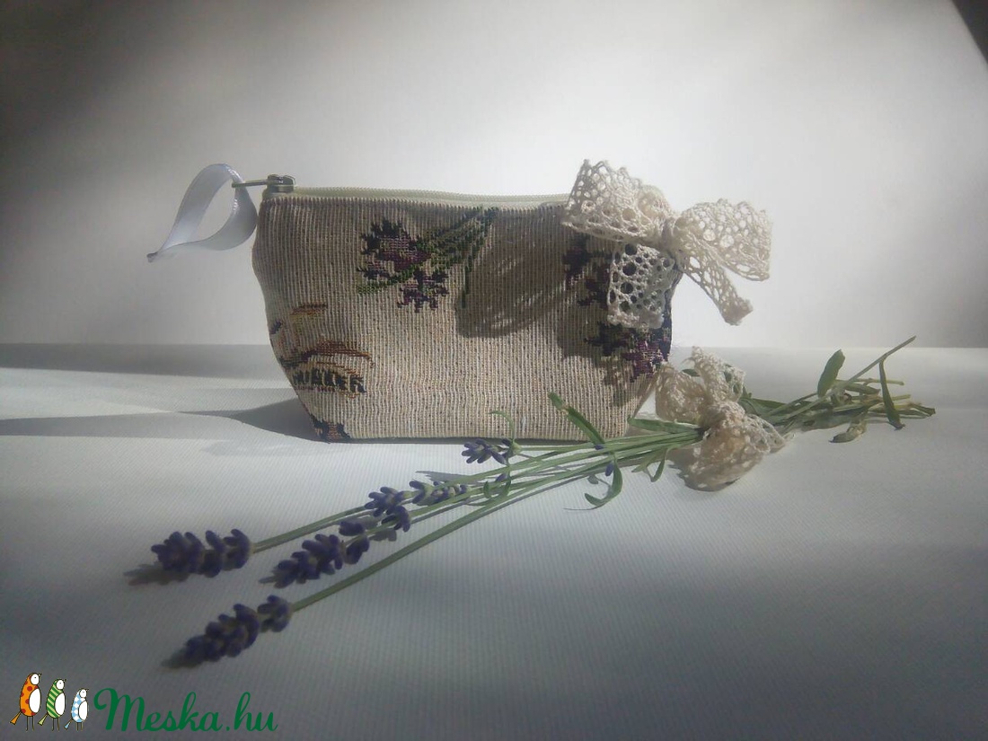Levendula mintás papírzsebkendő tartó -  - Meska.hu