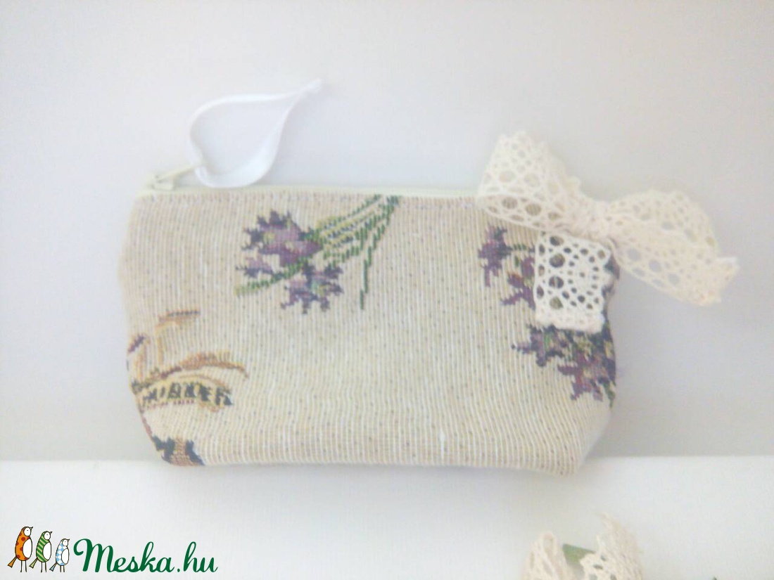 Levendula mintás papírzsebkendő tartó -  - Meska.hu