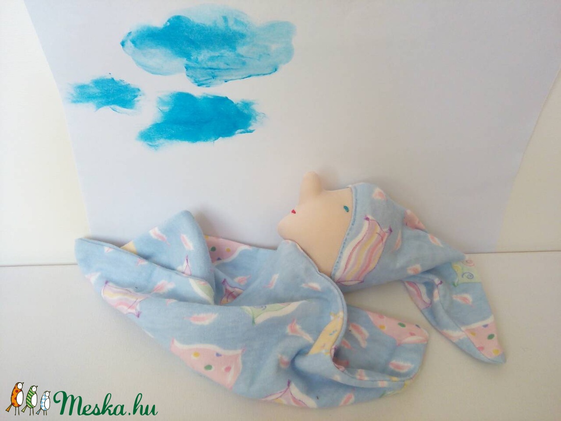 Kék, párna mintás alvó manócska -  - Meska.hu