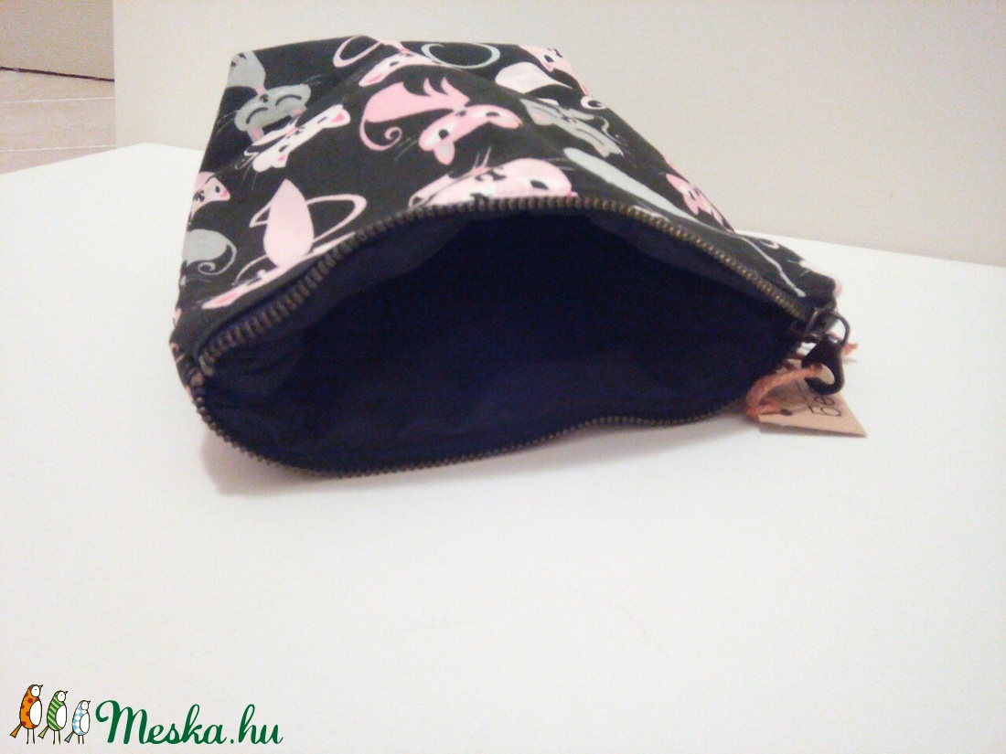 Fekete cicás neszesszer -  - Meska.hu