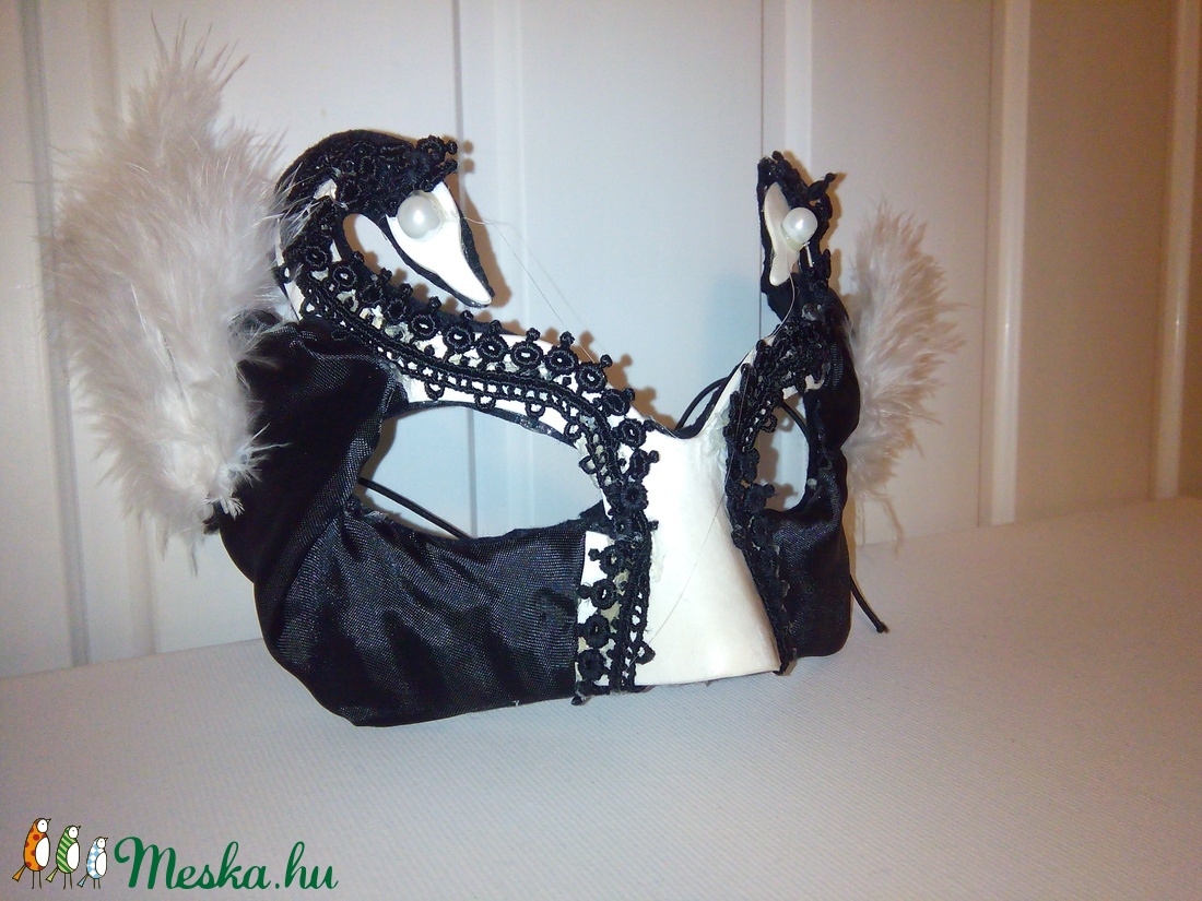 Maszk, fekete selyemmel  -  - Meska.hu